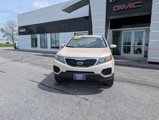 Used 2012 Kia Sorento LX w/ Third Row Pkg image 2