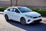 Used 2023 Kia Forte GT image 3