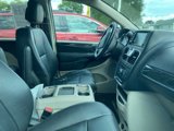 Used 2014 Chrysler Town & Country Touring image 6