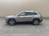 Used 2019 Jeep Cherokee Limited image 5