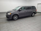 Used 2016 Dodge Grand Caravan SE image 2