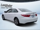 Used 2017 Toyota Camry SE image 3