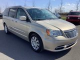 Used 2014 Chrysler Town & Country Touring image 4