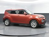 Used 2022 Kia Soul S image 2