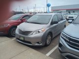 Used 2012 Toyota Sienna XLE image 3