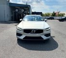 Used 2020 Volvo V60 T5 Momentum image 2