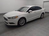 Used 2017 Ford Fusion SE image 2