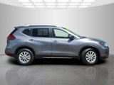 Used 2018 Nissan Rogue SV image 3