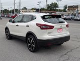 Used 2020 Nissan Rogue Sport SL image 5