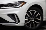 Used 2025 Volkswagen Jetta SE w/ Sunroof Package image 3