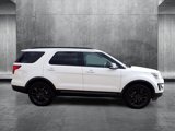 Used 2017 Ford Explorer XLT w/ Equipment Group 202A image 3