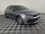 Used 2017 Volkswagen Jetta SE image 1