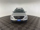 Used 2023 Hyundai Venue SEL image 3