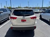 Used 2017 Toyota Highlander XLE image 5