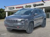 Used 2019 Jeep Cherokee Trailhawk image 2
