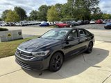 Used 2024 Volkswagen Jetta SE image 3