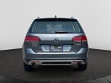 Used 2019 Volkswagen Golf Alltrack SE image 4