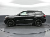 Used 2017 Jeep Grand Cherokee Altitude image 4