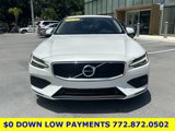 Used 2020 Volvo V60 T5 Momentum image 3