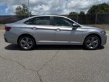 Used 2024 Volkswagen Jetta SE image 2