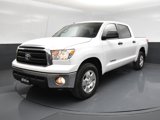 Used 2012 Toyota Tundra 4x4 CrewMax image 2