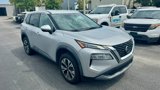 Used 2021 Nissan Rogue SV image 2