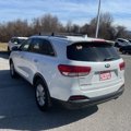 Used 2017 Kia Sorento LX w/ LX Convenience Package image 3