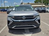 Used 2022 Volkswagen Taos SE image 3