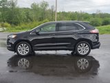 Used 2023 Ford Edge Titanium image 2