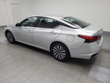 Used 2023 Nissan Altima 2.5 SV image 3