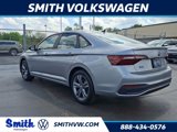 Used 2024 Volkswagen Jetta SE image 4