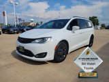 Used 2018 Chrysler Pacifica Touring-L Plus w/ S Appearance Package image 2