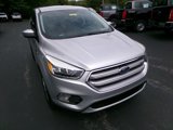 Used 2017 Ford Escape SE image 2