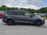 Used 2020 Chrysler Pacifica Touring w/ S Appearance Package image 3