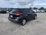 Used 2020 Nissan Kicks S image 3