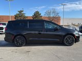 New 2025 Chrysler Pacifica Premium image 3