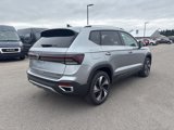 New 2025 Volkswagen Taos SE image 3