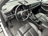 Certified 2022 Porsche Macan image 4