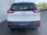 Used 2016 Jeep Cherokee Sport image 4
