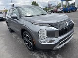 Used 2023 Mitsubishi Outlander SE image 3