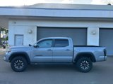 Used 2018 Toyota Tacoma TRD Off-Road image 2