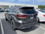 Used 2019 Toyota Highlander SE image 6