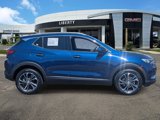 Used 2022 Buick Encore GX Essence image 2
