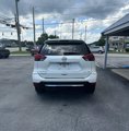 Used 2017 Nissan Rogue SL image 5