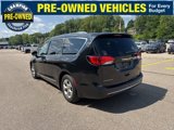 Used 2017 Chrysler Pacifica Touring-L Plus image 2