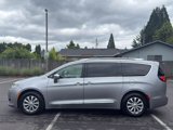 Used 2019 Chrysler Pacifica Touring-L image 2