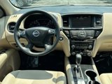 Used 2017 Nissan Pathfinder S image 2