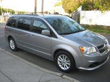 Used 2016 Dodge Grand Caravan SXT image 3