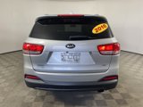 Used 2016 Kia Sorento LX image 4