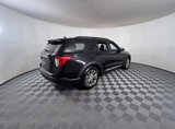 Used 2021 Ford Explorer XLT w/ Equipment Group 202A image 4